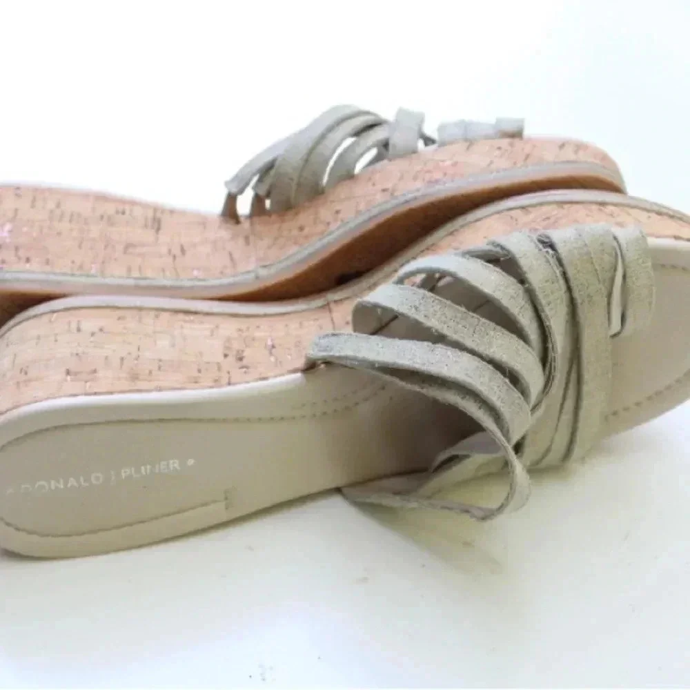 Donald J Pliner Sheena wedges